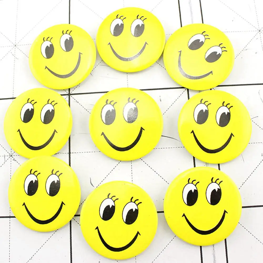 45mm 2 pcs 2 шт 30 мм 45 мм Смешанные значки с улыбающимся лицом на булавке Броши с пуговицами значки смайликов веселый значок смайлик DIY ювелирные аксессуары - Цвет: 45mm 2 pcs