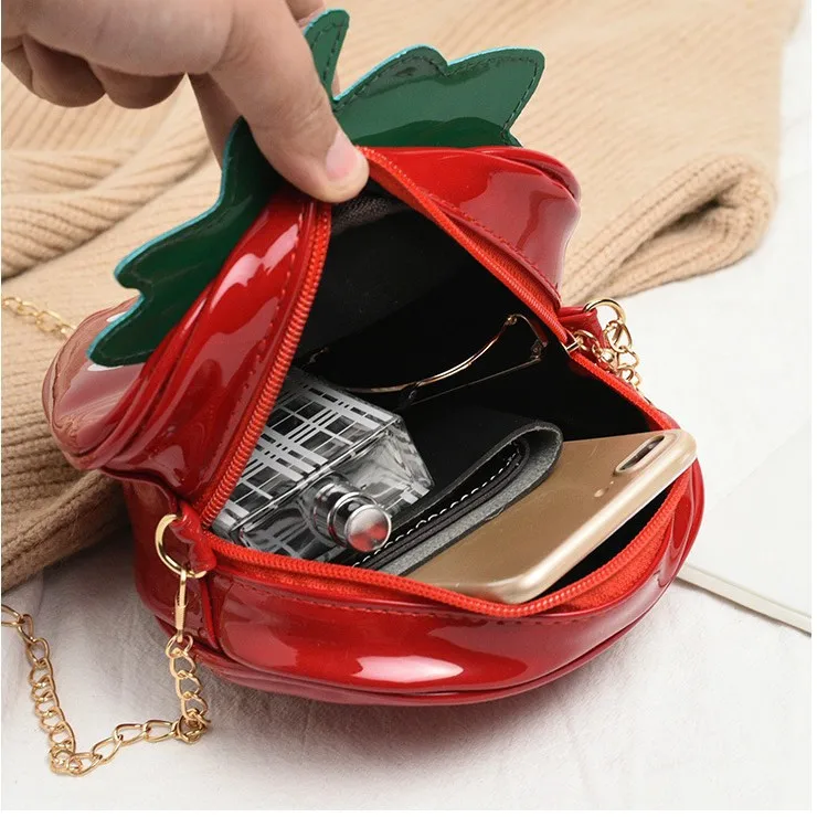 Женские сумки через плечо новинка 2019 женские с маленькой клубничкой красные