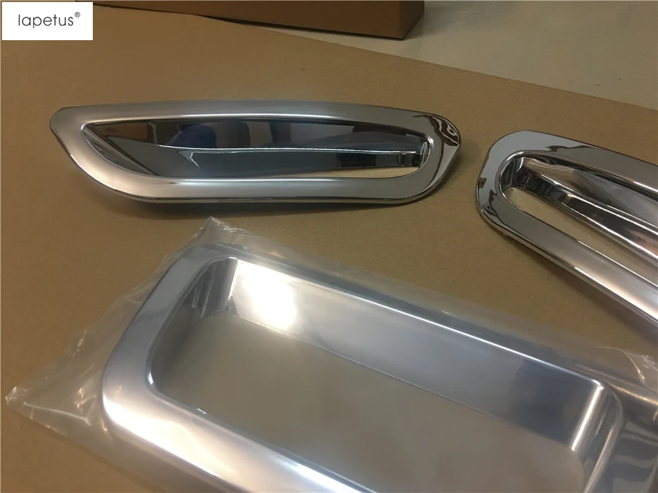 Lapetus Accessories For Nissan X-Trail X Trail T32 Rogue 2014 2015 2016 Chrome Rear Behind Fog Lamp Light Molding Cover Kit Trim |