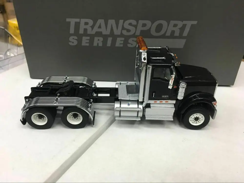 Международный тандемный трактор HX520 металлическая модель 1:50 бренд Diecast Masters