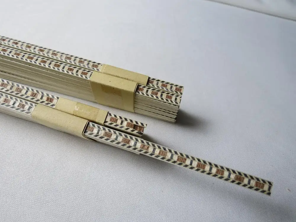 

25STRIPS LUTHIER FIGURED BINDING C-65,Measures 6mm x 1.0mm thick and 640mm long