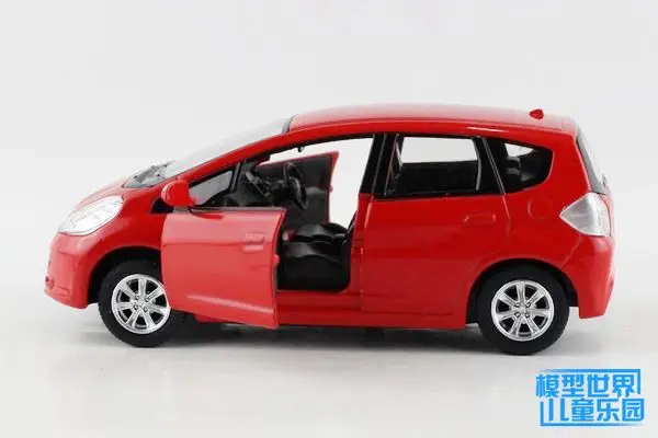 Совершенно новая UNI 1/36 масштабная модель автомобиля игрушки HONDA FIT литая под давлением металлическая модель автомобиля для подарка/детей/коллекции