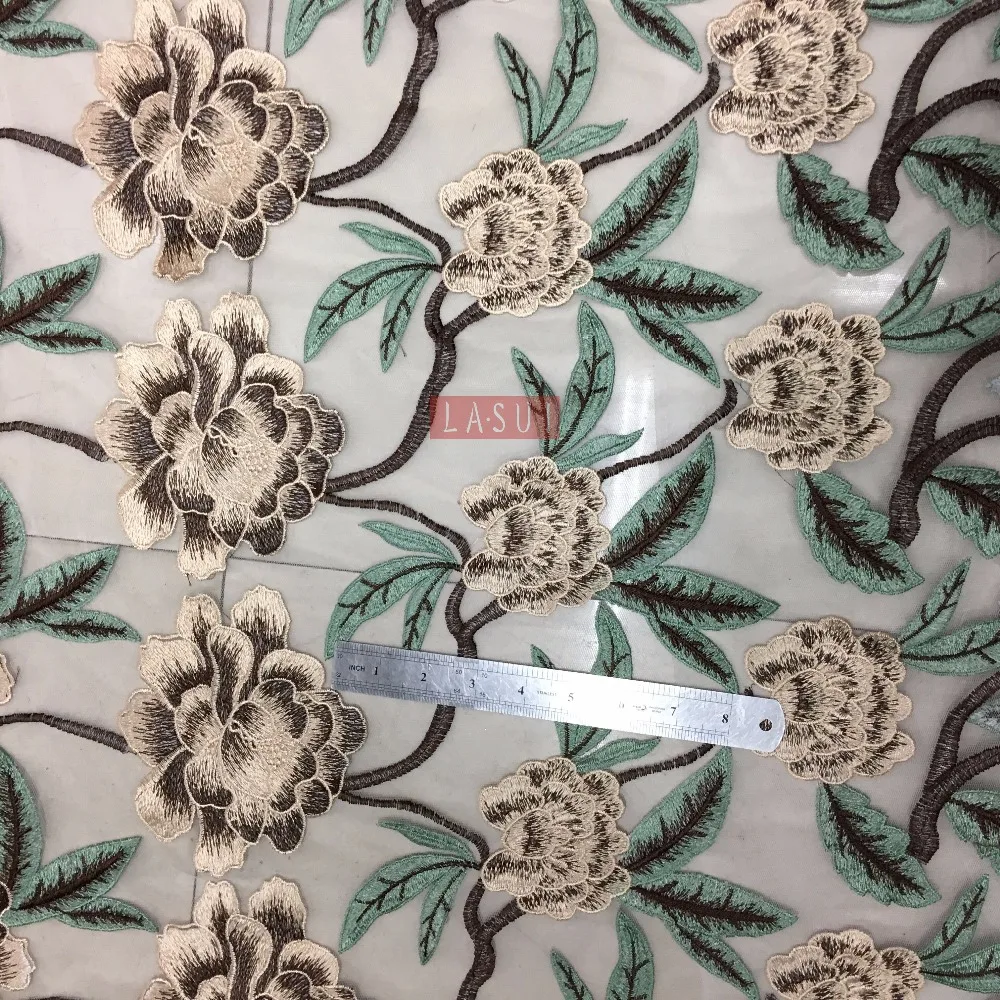 

2017 New Fabric DIY Noble Beautiful Dress lace Gold thread embroidery high level Full size Plant flowers 1.5M X0024