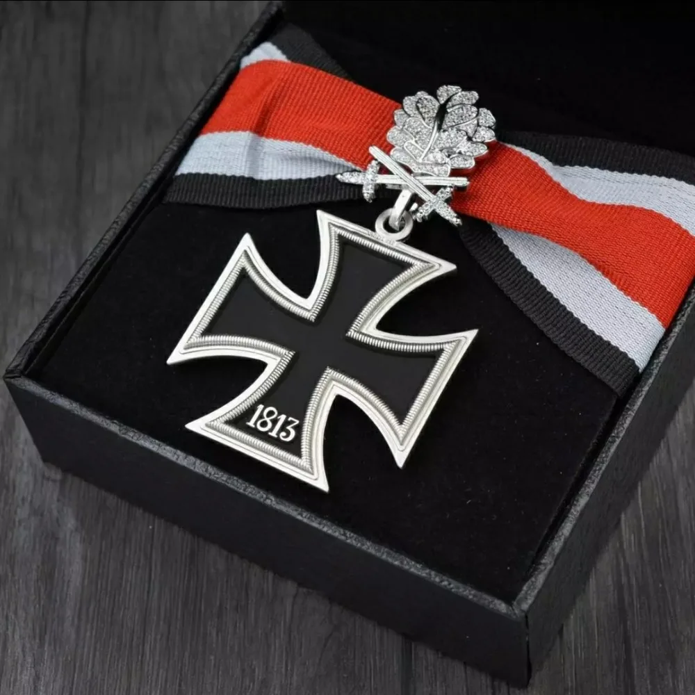 Высокое качество WW2 EK2 немецкий Железный крест медаль с бриллиантами двойные мечи дубовый лист значок