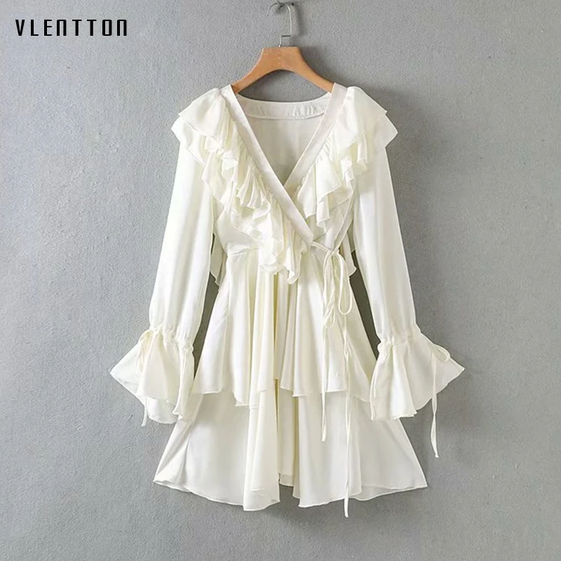 Женское вечернее платье с оборками белое ТРАПЕЦИЕВИДНОЕ ПЛАТЬЕ С v образным