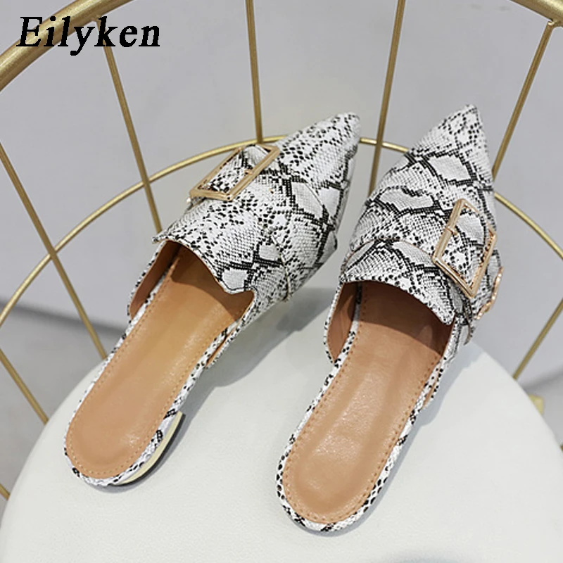 Eilyken/Новинка года; Дизайнерские летние тапочки с принтом под змеиную кожу; повседневные женские шлепанцы с острым носком и металлической пряжкой