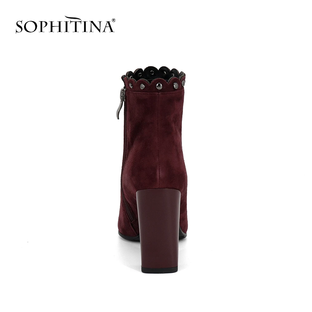 SOPHITINA/модные классические замшевые ботильоны с заклепками; пикантная женская обувь на высоком каблуке с острым носком; зимние ботинки на молнии; M83