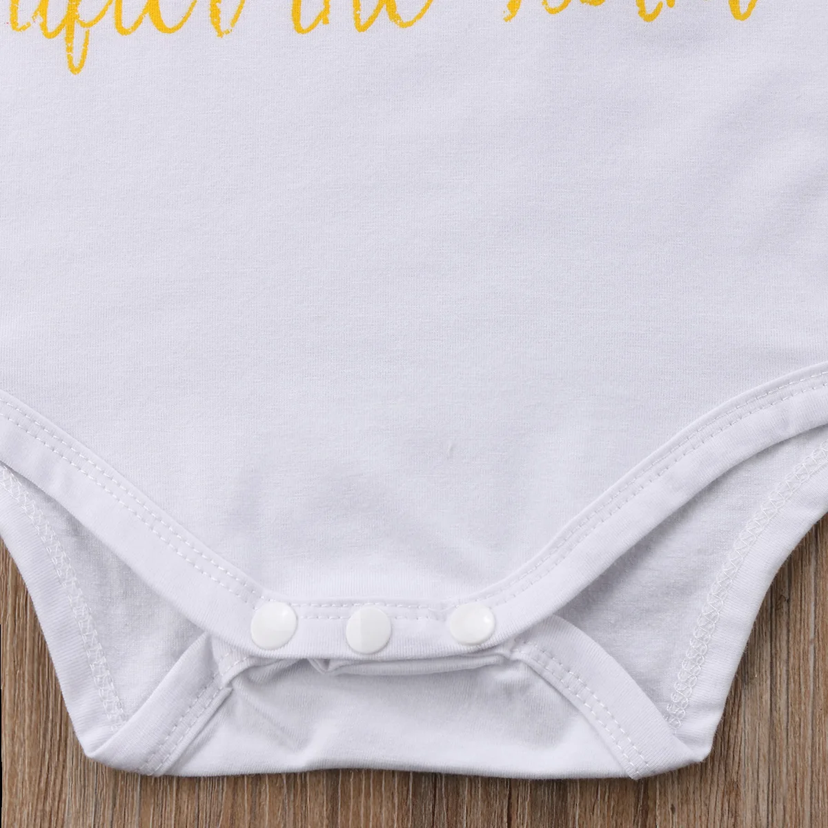 Хлопковое боди с короткими рукавами и принтом радуги для новорожденных