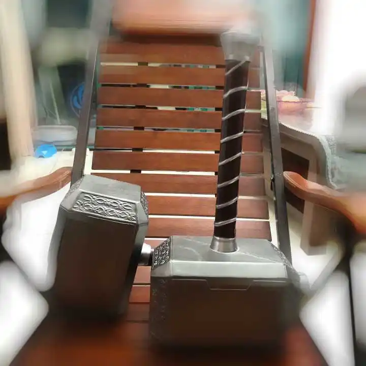 Игрушечный молоток в масштабе 1: 1 игрушечный для индивидуального костюма