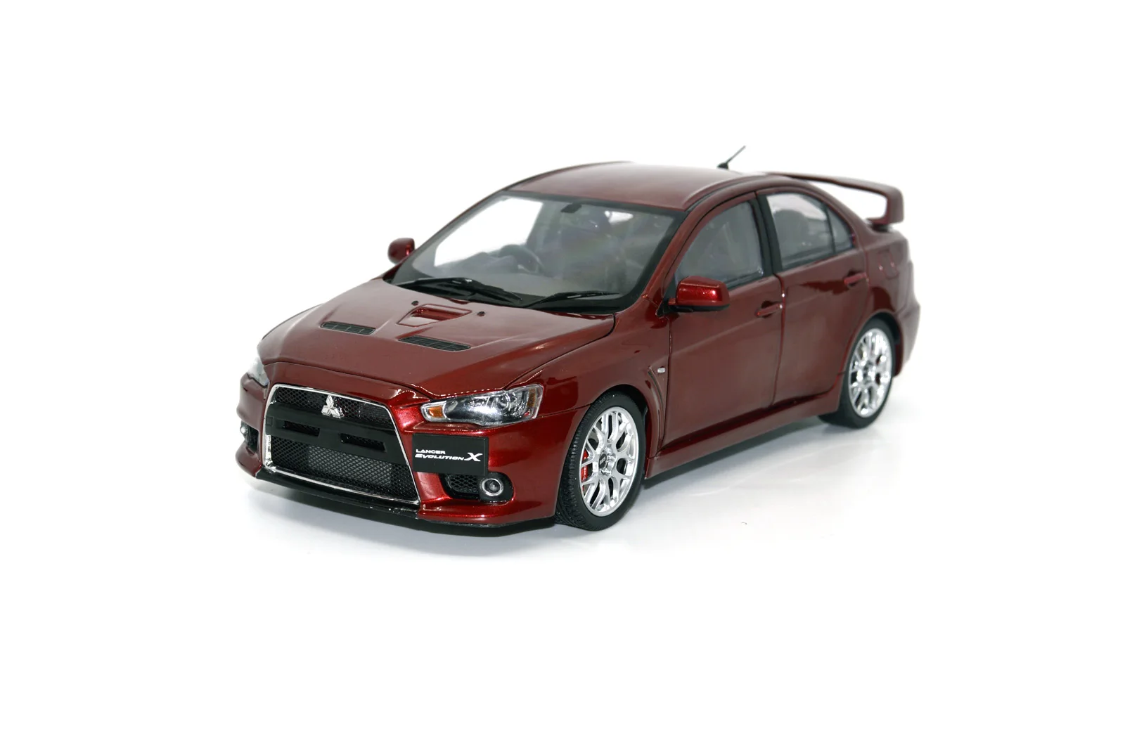 Модель Paudi 1/18 1:18 Масштаб Mitsubishi Lancer EVO X Красный литой модельный автомобиль двери открыть руль справа