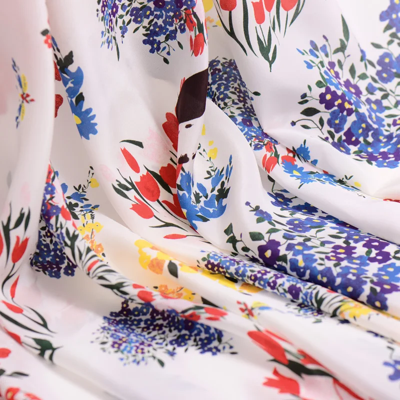 16mm100% шелкопряда шелковая ткань 2020 Новая цифровая печать высокого класса платье