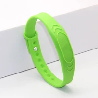 100pcs 13 56mhz adjustable rfid smart wristbands in green color