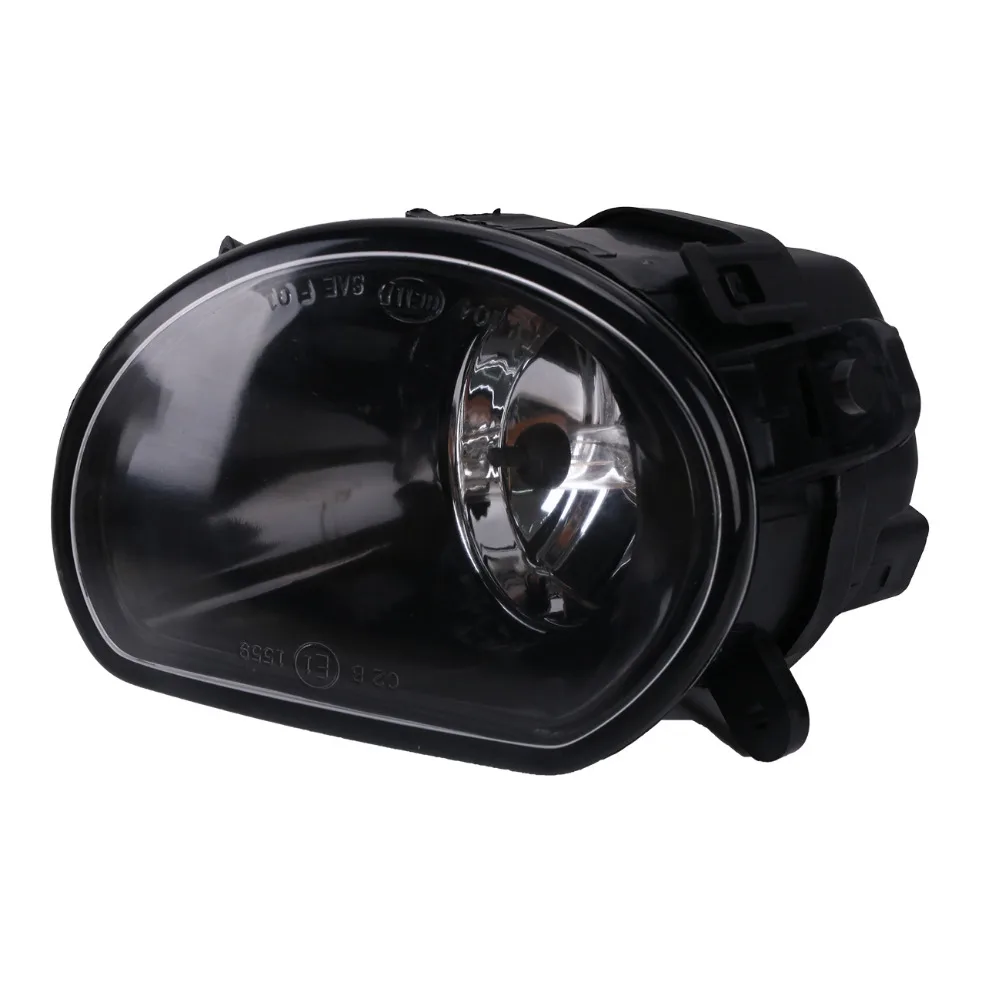 Противотуманные фары с левой стороны переднего бампера противотуманные лампами