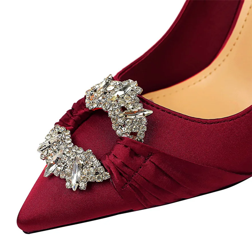 2021 г. Новая модная женская обувь с металлической пряжкой украшенная кристаллами