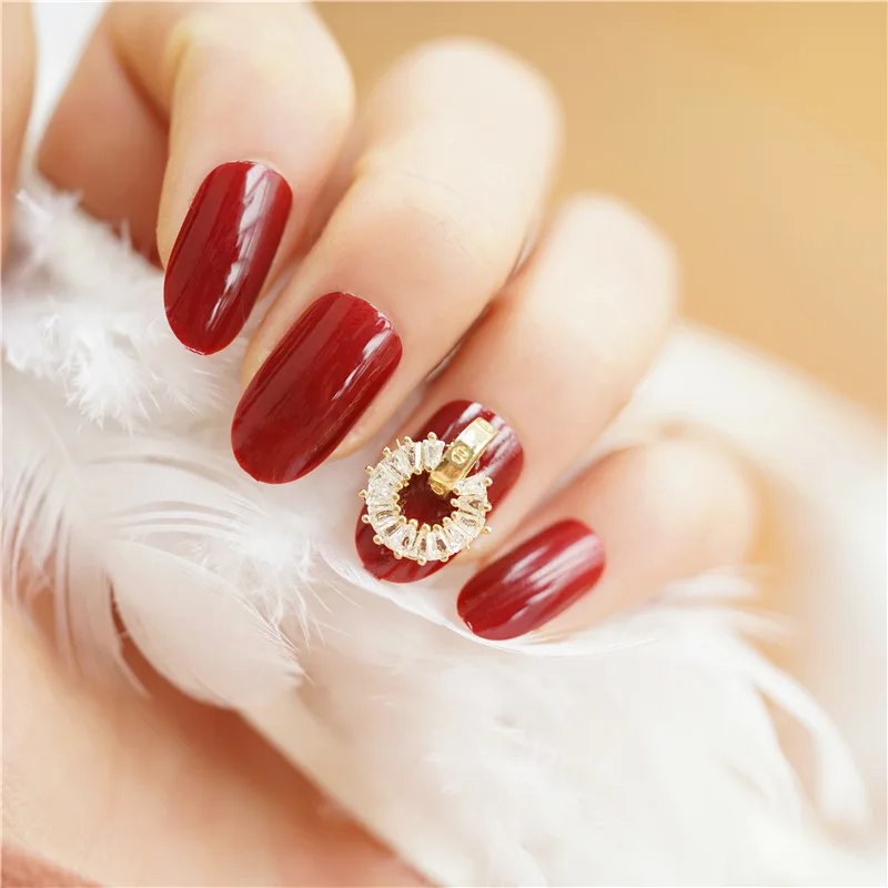 Shiny Wine Red Nails With Design Pointed Finished Minimalist Round Head with Gold Side Nail Art Adhesive Lot Glue 24Count | Красота и