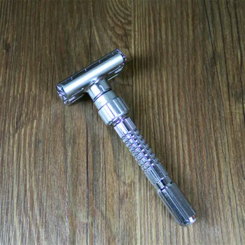 Безопасная бритва с двойными лезвиями регулируемая из цинкового сплава хром