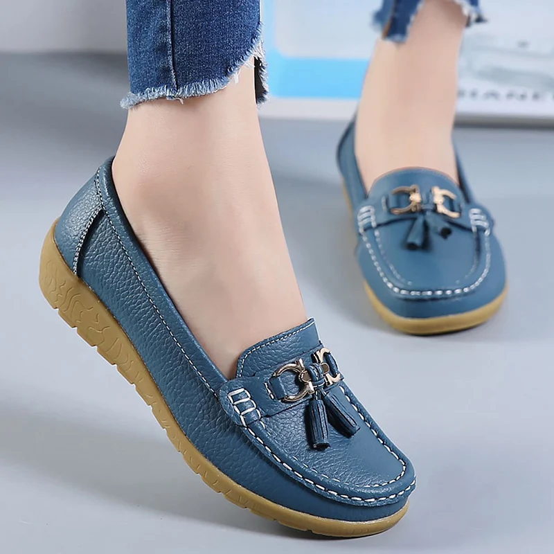 

Flat shoes women Genuine leather Fashion casual Superstar ladies loafers fringe solid female shoe Soft Plus size 42-44