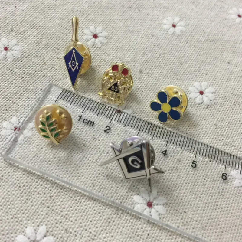5pcs Different Small Cute Masonic Lapel Pin and Badges Free Masons Brooch and Pins Square Compass Acacia Sprig Akasha Leaf