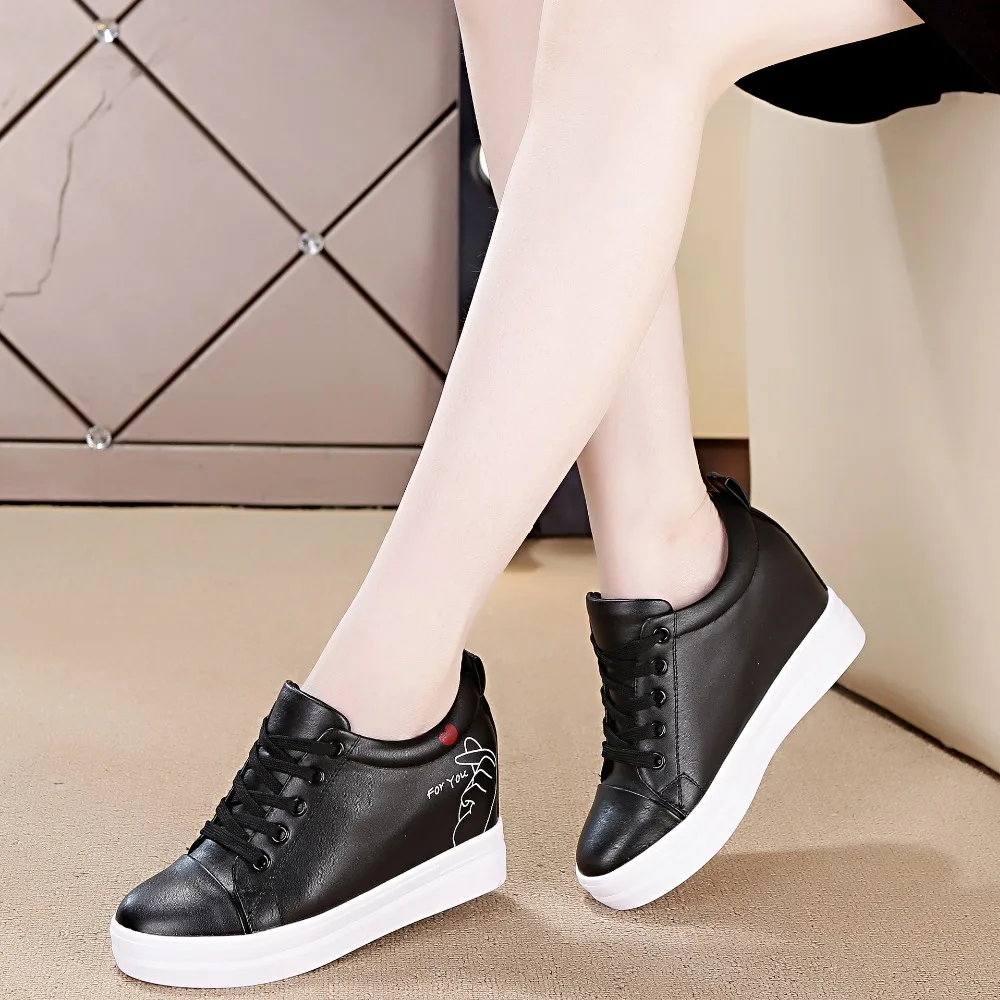 Кроссовки дышащие женские спортивная обувь на плоской подошве для скейтбординга