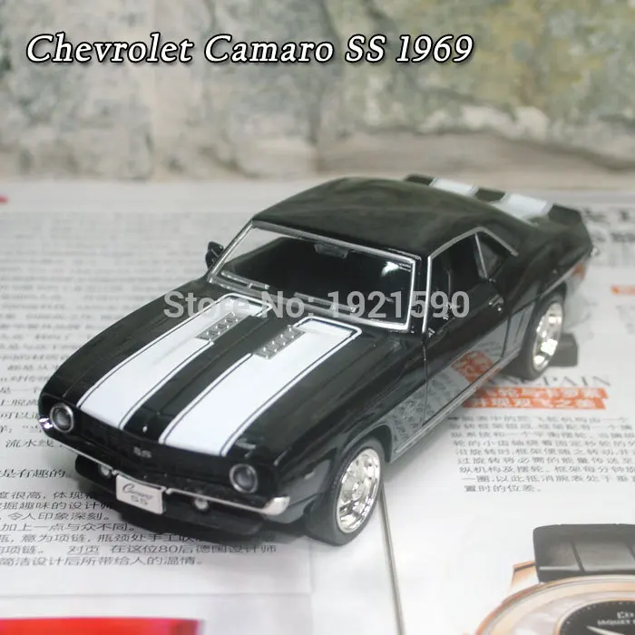 UNI 1/36 масштабные автомобильные игрушки 1969 Chevrolet Camaro SS винтажная литая под давлением металлическая модель автомобиля игрушка для коллекции/подарка/детей