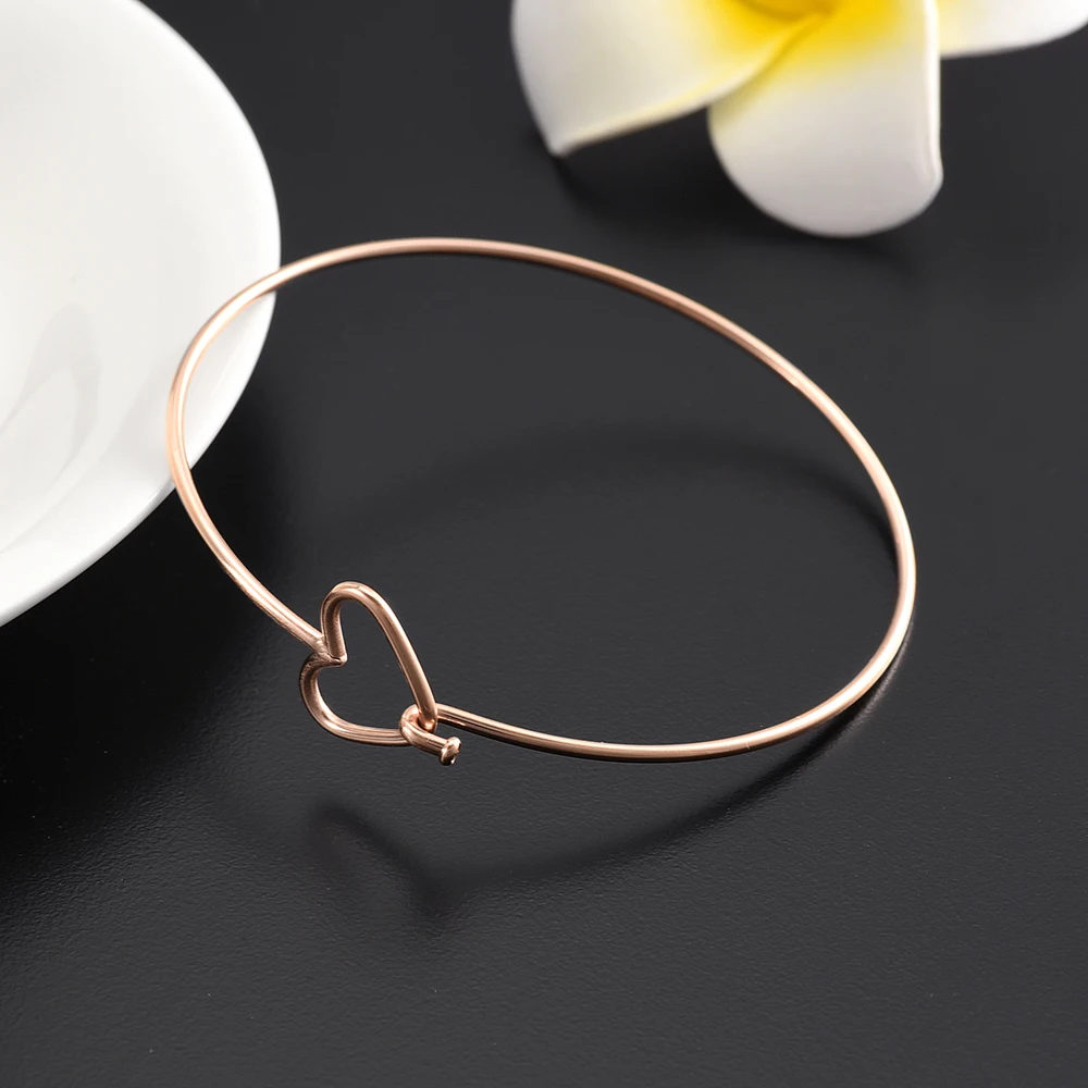 25 шт Высокое качество нержавеющей стали Регулируемые запястные Открытые Браслеты для женщин расширяемые проволочные браслеты с маленьким сердцем