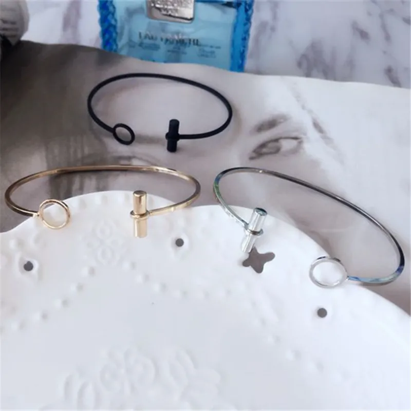 

Classic bangle bracelet Joker first act the role ofing is tasted female Fashion accessories original geometric circular metal