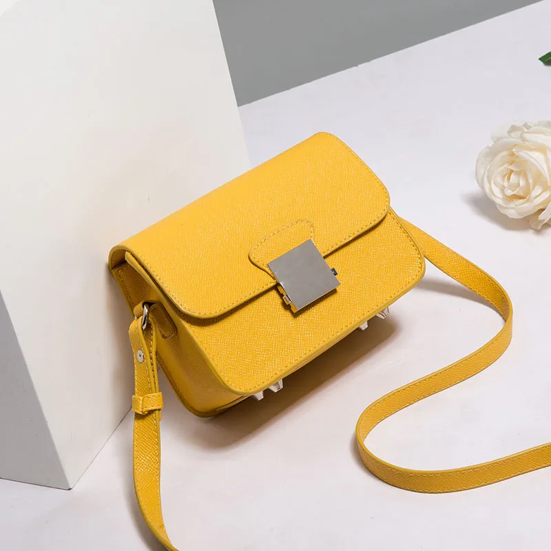 Женская сумка мессенджер на одно плечо через универсальная с клапаном