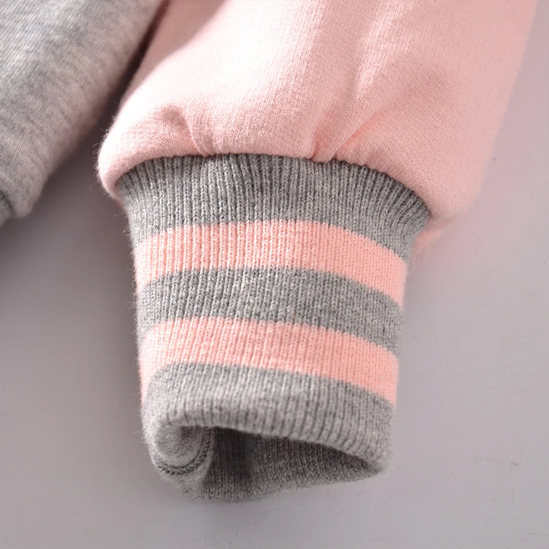 The new spring and autumn 2021 long-sleeved children's coat is the patchwork baseball dress in button letter B | Детская одежда и