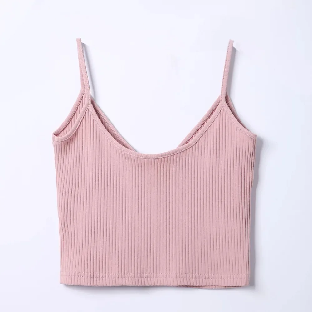 Женский укороченный топ на бретельках трикотажный в рубчик с V образным вырезом