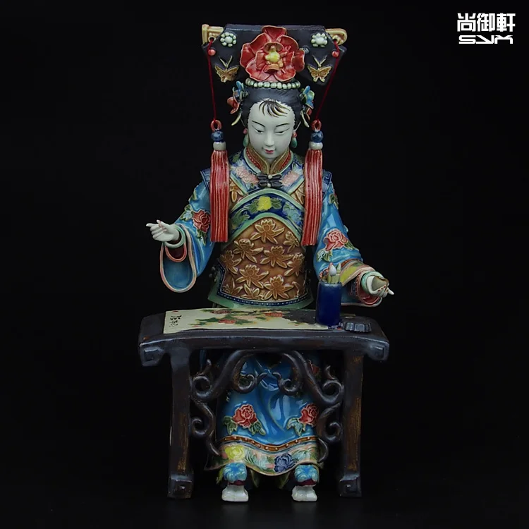 В стиле кукол Shiwan мастер изобразительных керамические изделия с богатыми цифры