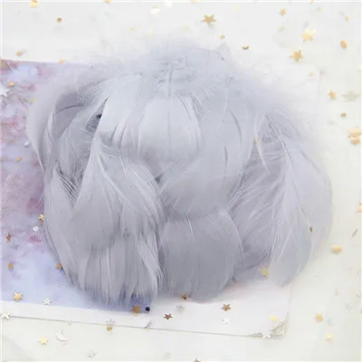 gray 100pcs Натуральные гусиные перья 4-8 см, маленькие плавающие цветные перья лебедя, Плюм для рукоделия, свадебные украшения, украшения для дома, 100 шт - Цвет: gray 100pcs