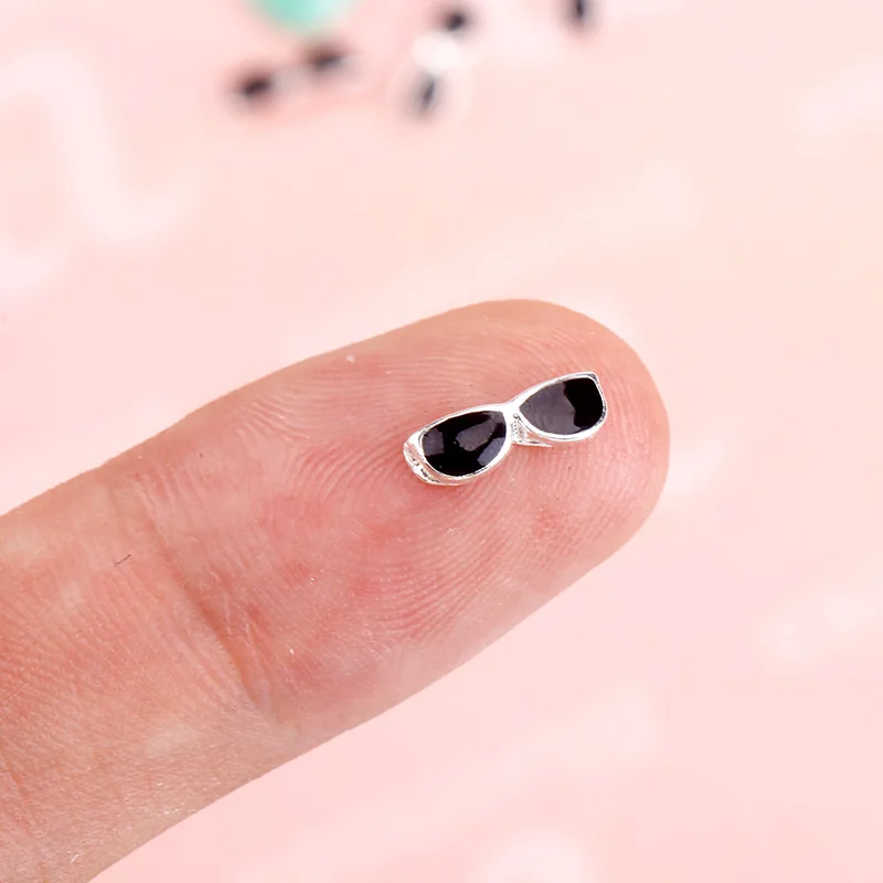 Blueness 10Pcs/Pack New 2015 Whole Black Sunglasses Rhinestone 3D Nail Art Decorations DIY Alloy Nails Tools Top TN1031|rhinestone 3d|alloy nail3d