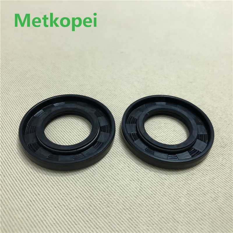 Сальниковое уплотнение с пружиной для мотоцикла или квадроцикла 20*38*5 мм 20x38x5