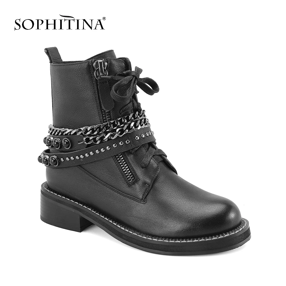 

Женские мотоциклетные ботинки SOPHITINA, однотонные мягкие полусапожки из натуральной кожи, с круглым носком, на металлической цепочке, в стиле ...