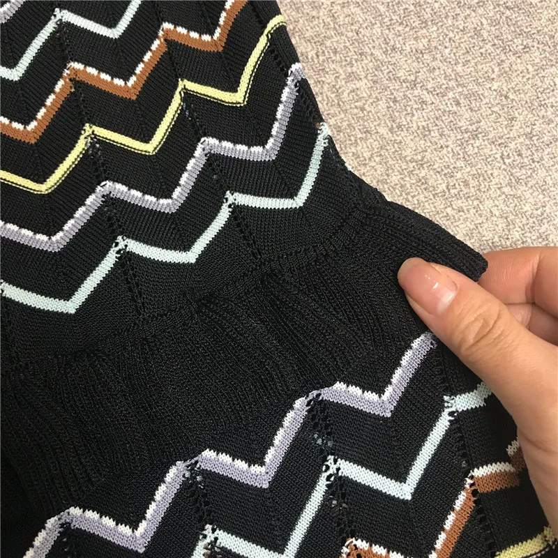 Женское трикотажное длинное платье роскошное Черное на тонких бретелях