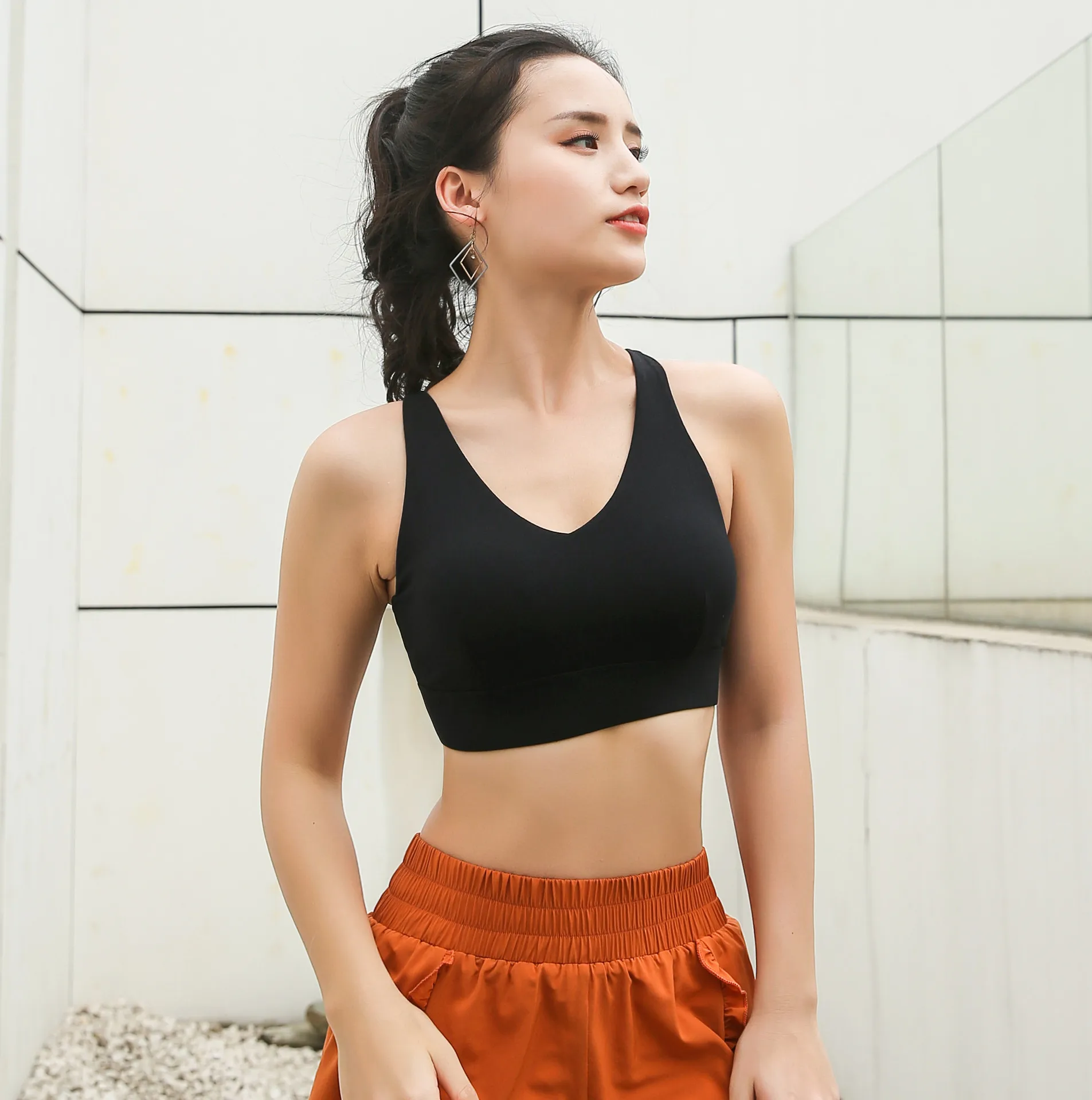 Сексуальный спортивный бюстгальтер крест накрест топ для фитнеса женская