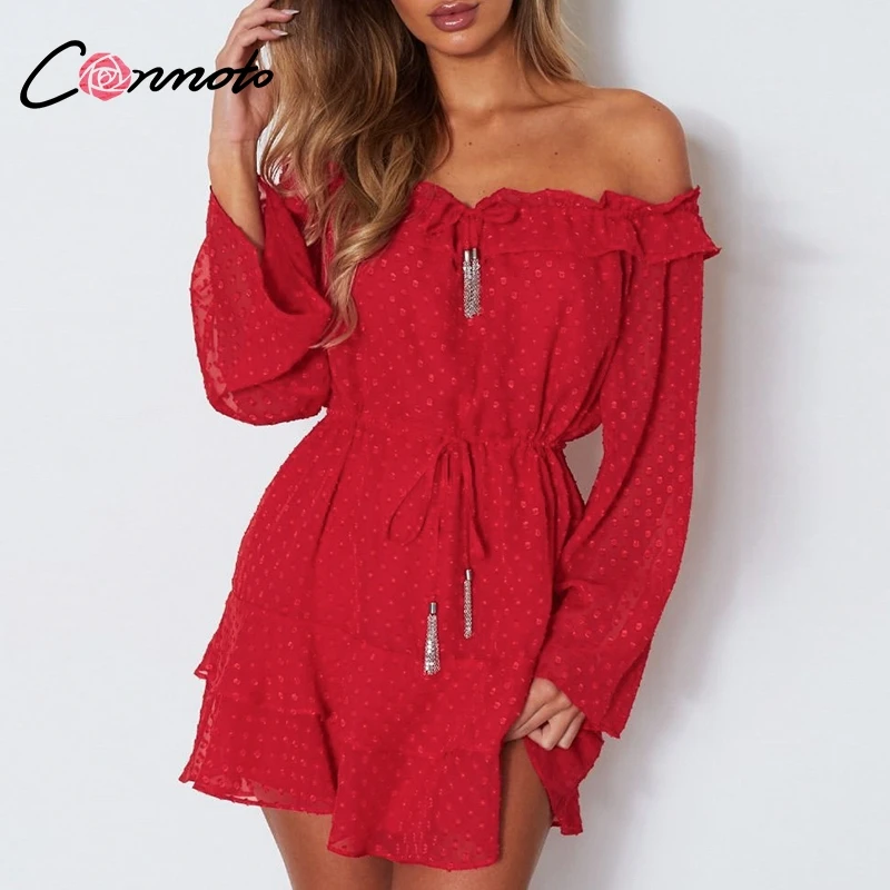 Conmoto с открытыми плечами Tassle платье оборками женские белые шифоновые в горошек