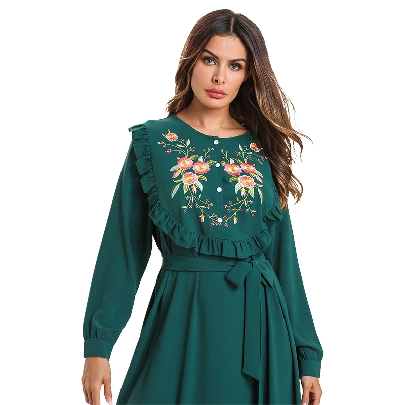 Женское платье макси с оборками и вышивкой длинным рукавом завязкой на талии