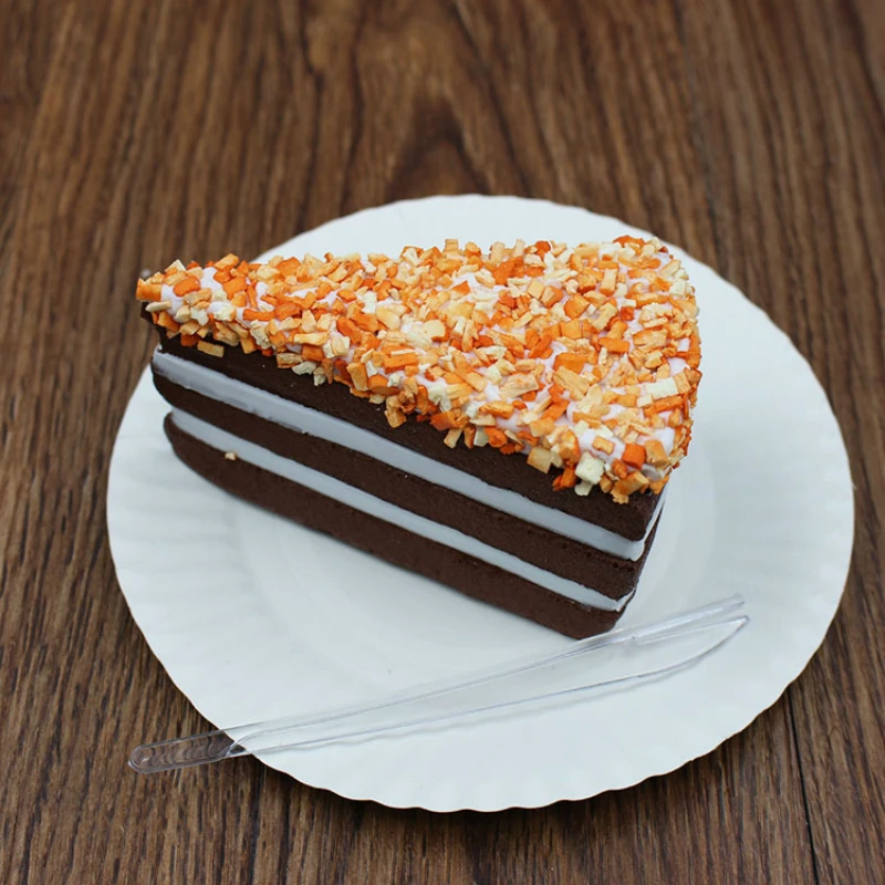 Новые стили замедлить рост мягкими торт нарезанный с арахисовое масло