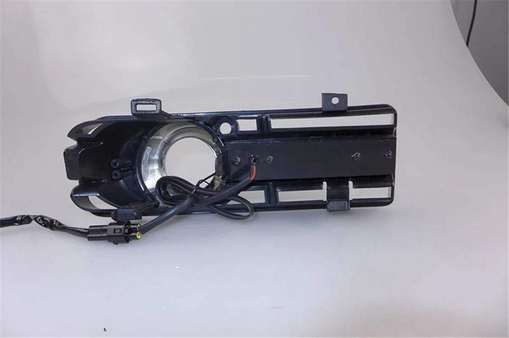Car flashing 1Pair DRL Daytime Running light For Volkswagen VW Golf 4 MK4 1998 1999 2000 2001 2002 2003 2004 2005 Fog Lamp cover |