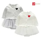 Платье для маленьких девочек, платье для крещения с длинными рукавами и сердечками для маленьких девочек, милое платье на 1 год рождения, белый комплект с пальто для младенцев, наряды