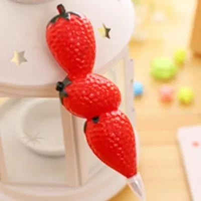 Strawberry 1 шт. Новинка фрукты овощи шариковая ручка в форме цветка ручка яблоко банан МАГНИТ ручка канцелярские принадлежности canetas материал escolar школьные принадлежности - Цвет: Strawberry
