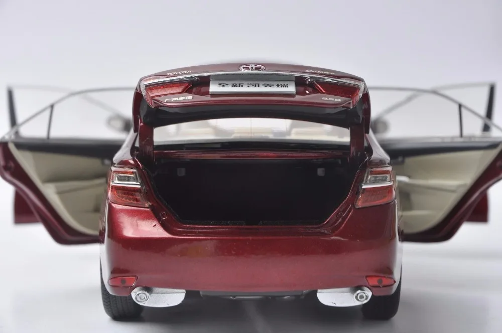 1:18 литая под давлением модель для Toyota Camry Красный сплав игрушечный автомобиль миниатюрная коллекция подарок
