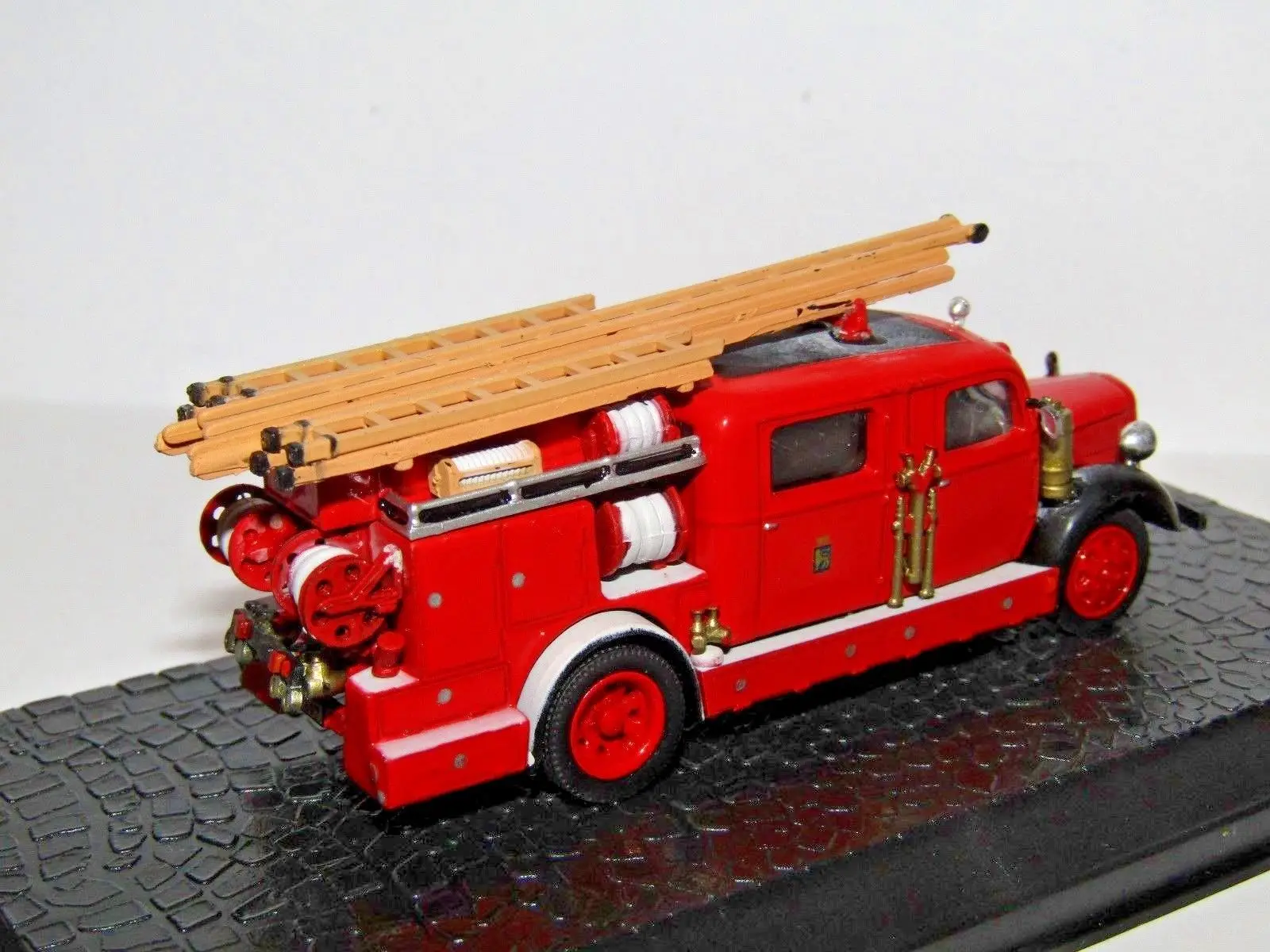 A tlas 1:72 VOL VO B 11 Fire engine boutique игрушечный автомобиль из сплава для детей Детские