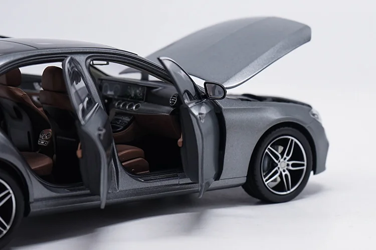 1:18 Масштаб E-Class E-Klasse Limousine усовершенствованная модель автомобиля из сплава литая металлическая модель игрушечного автомобиля игрушки для мальчиков Коллекция подарков