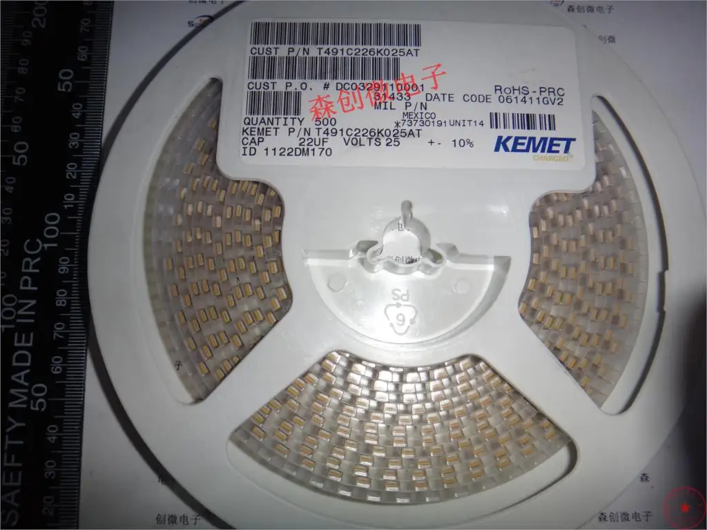 Импортный оригинальный 22 мкФ 25 v C 6032 T491C226K025AT полярность полоски танталовый