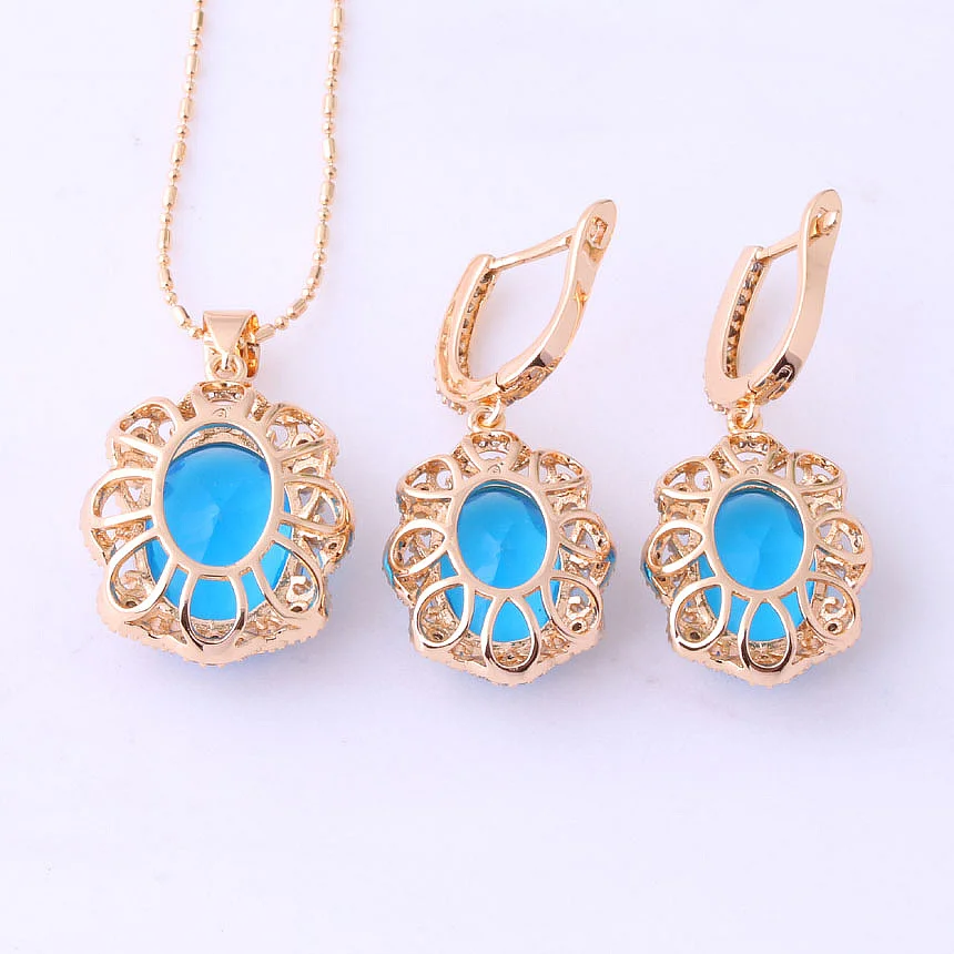 Любовный монолог эстетическое голубое небо с кристаллом и кубическим цирконием