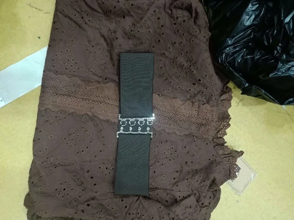 Женское кружевное мини платье белое вечернее с коротким рукавом и поясом лето