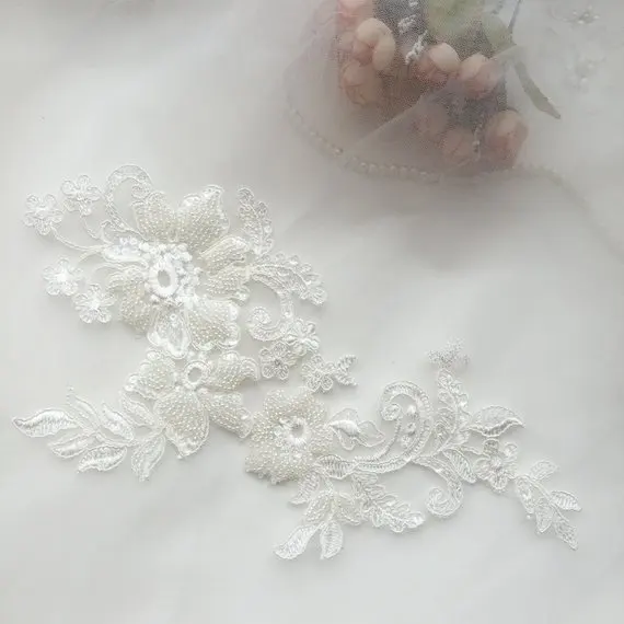 Off White тяжелый шарик шнур Кружевная аппликация с цветочным рисунком