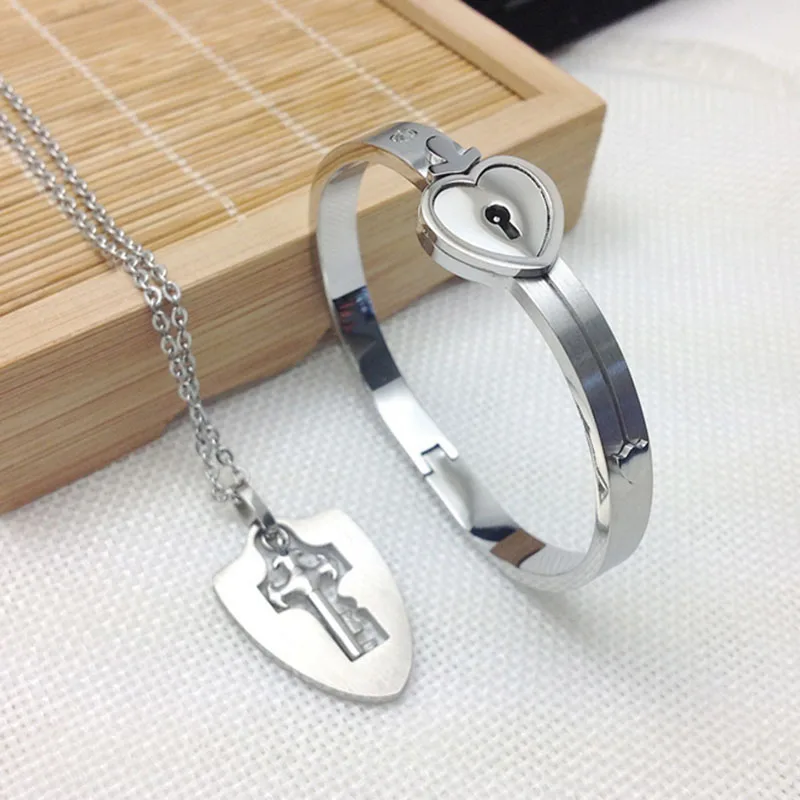 Комплект для влюбленных из браслета и брелока титановой стали | Украшения
